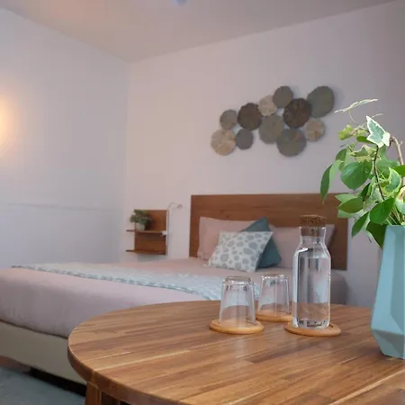Gloria Guest house *