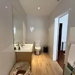 Gloria بيت ضيافة لاغوس