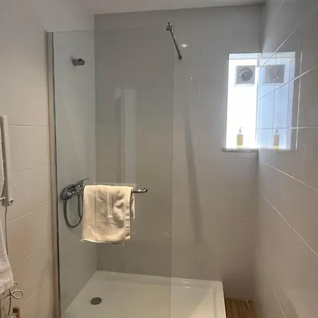 Gloria 3* Lagos